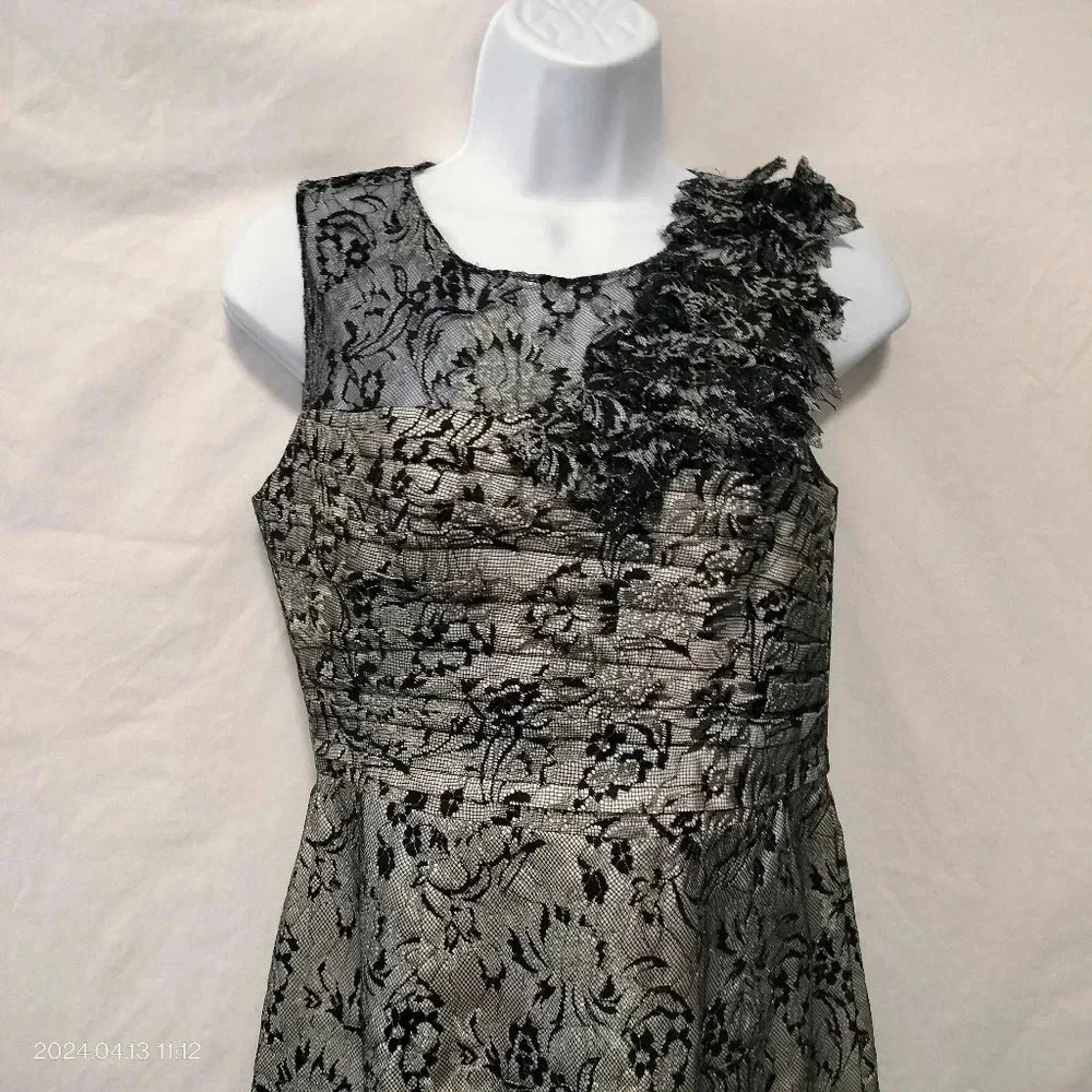 Taylor petite size 4p Black Gold Metallic Lined Cocktail Party Dress - Picture 3 of 13